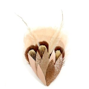 pince en plumes d’oie beiges, plumes de chasse et cuir