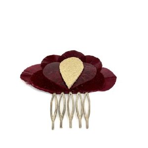 pince en plumes de coq bordeaux et cuir