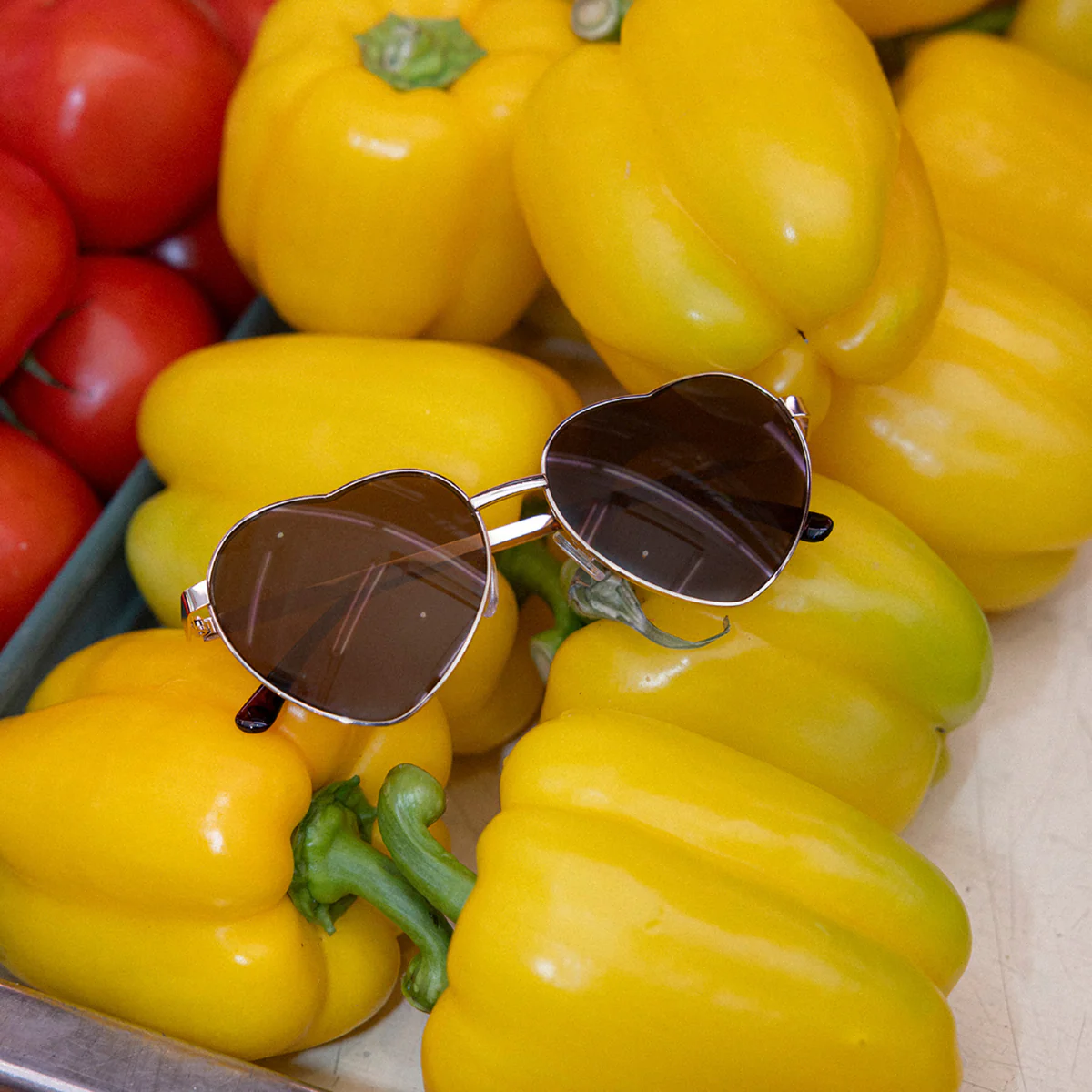 Lunettes de soleil forme cœur – Image 2