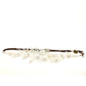 turban en dentelle ivoire, perles de verres et strass swarovski