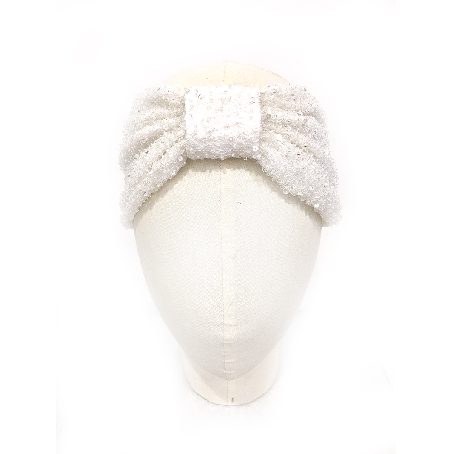 turban en soie blanche et perles
