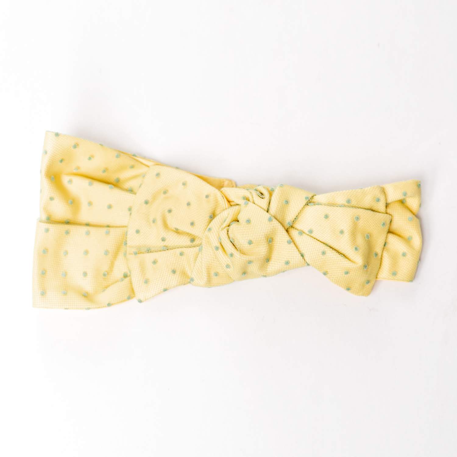 turban à noeud de côté jaune tule à pois vert